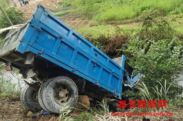 是谁在弹拨交通事故案件背后的琴弦