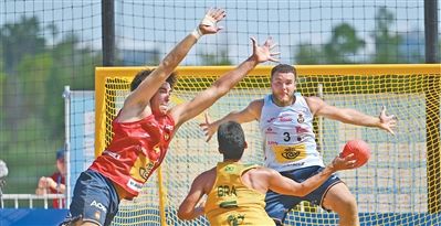 用热爱点亮别样赛场