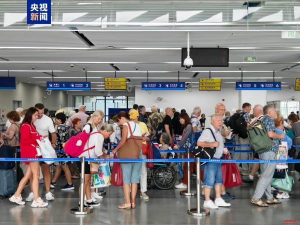 对俄罗斯试行单方面免签一周 上海邮轮口岸