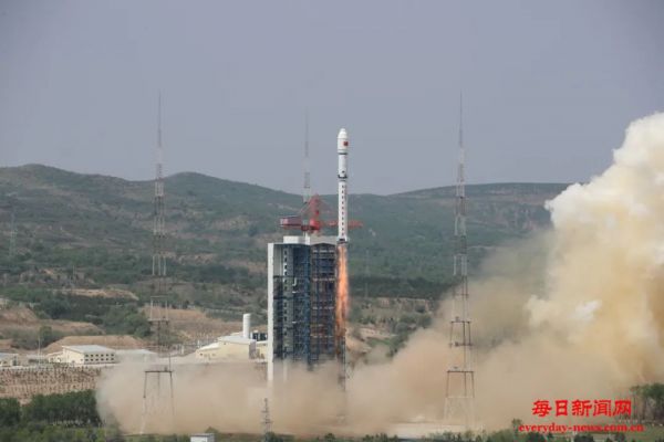 来了！新闻早班车